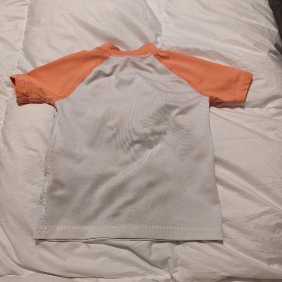 toddler Boy Size 2 T rash guard - Picture 2 of 2